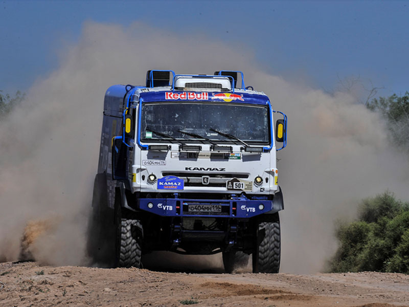Эдуард Николаев выигрывает третий этап ралли «Дакар-2017»