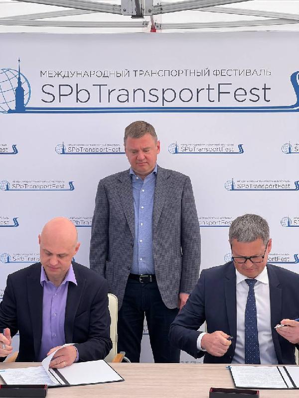 «КАМАЗ» передаст автобус-гармошку в тестовую эксплуатацию